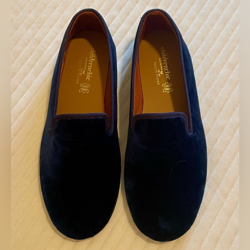 Petite Plume Women's Navy Velvet Hamptons Loafer - Women US8(EU 39)